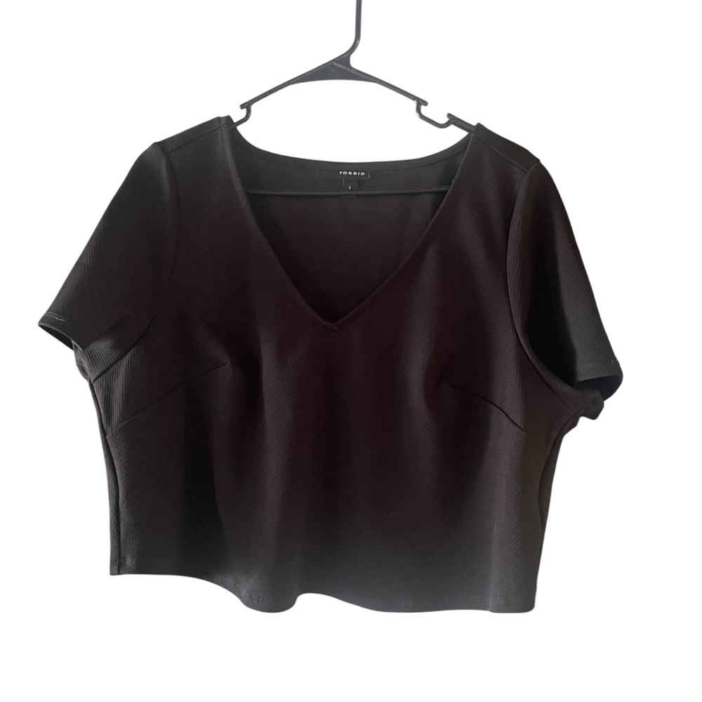 Torrid plus size crop v neck black t shirt casual comfortable womans size 1X